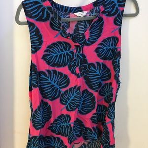 crown & ivy cute tank!